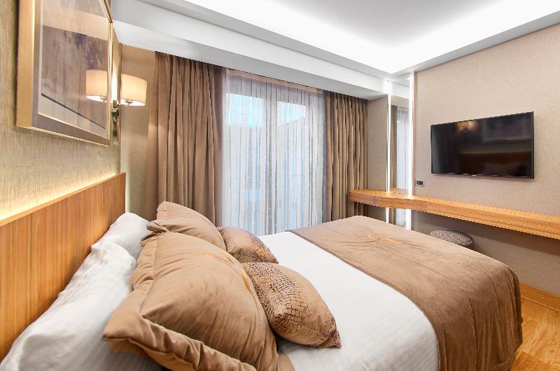 بانگلوی استاندارد, Pharaoh Azur Resort