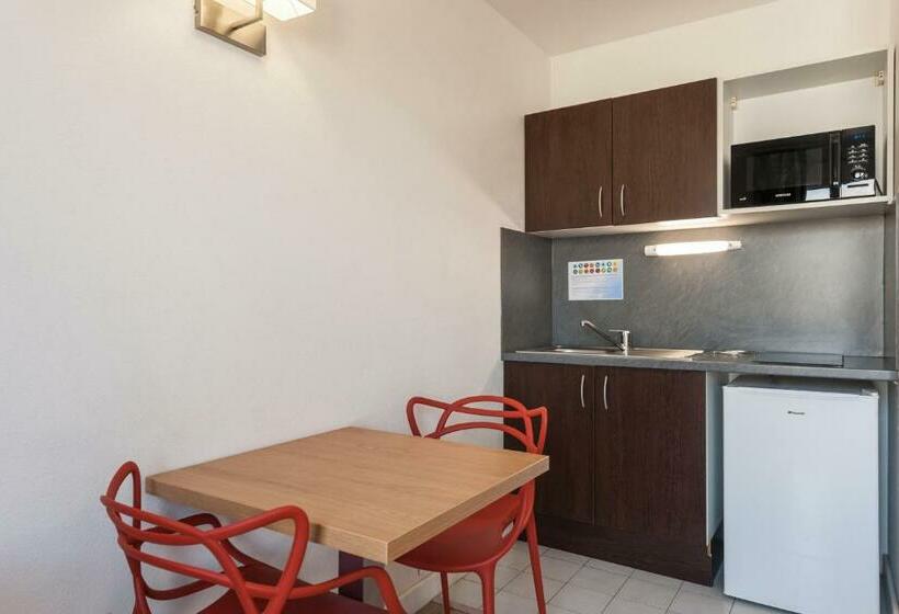 Superior Studio, Resid Le Grand Prado