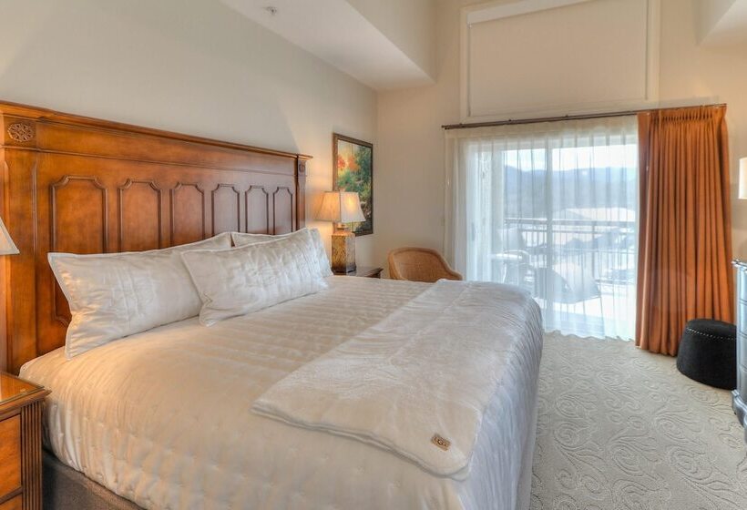 2 Bedrooms Apartment River View, Riverstone Condo Resort & Spa