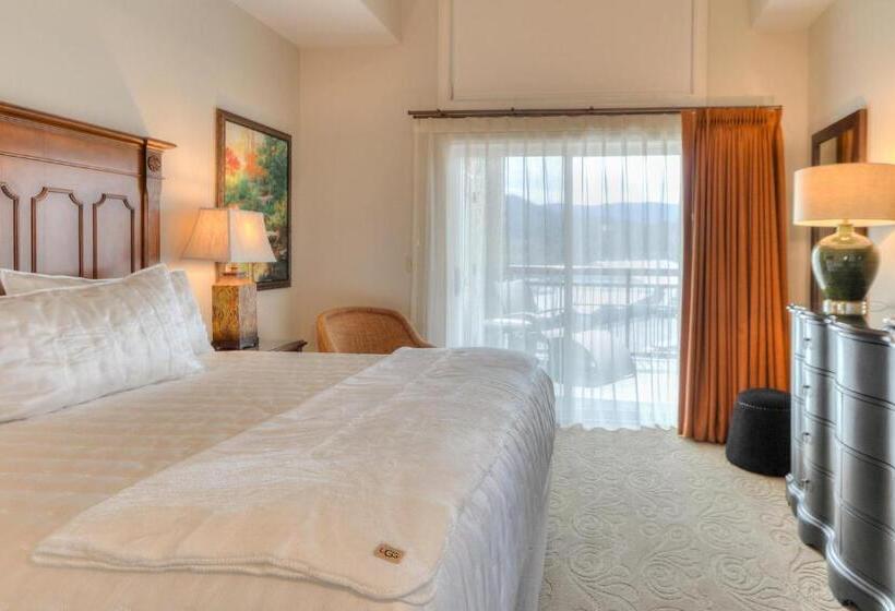 1 Bedroom Penthouse Apartment, Riverstone Condo Resort & Spa