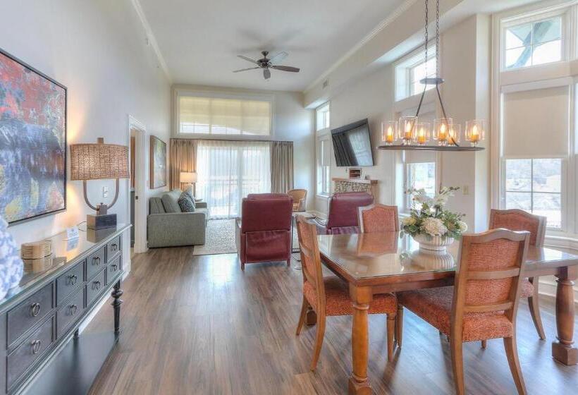 1 Bedroom Penthouse Apartment, Riverstone Condo Resort & Spa