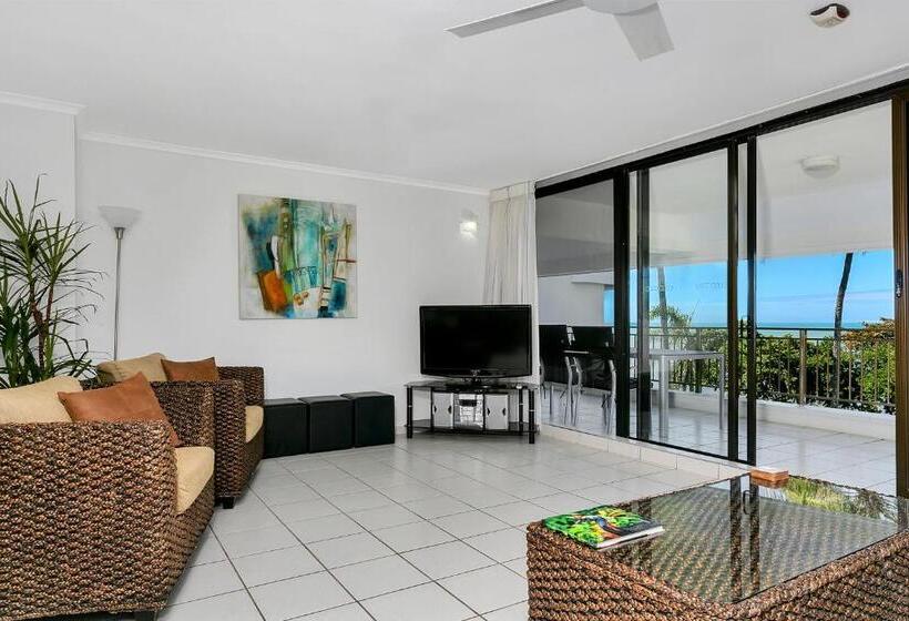 1 Bedroom Superior Apartment Sea View, Roydon Beachfront Apartments