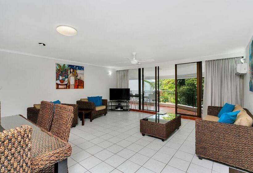 1 Bedroom Apartment, Roydon Beachfront Apartments