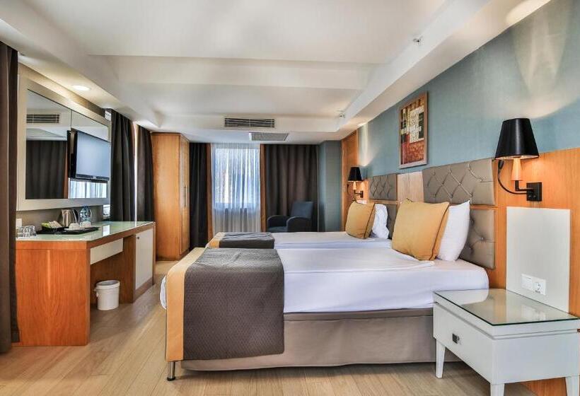 اتاق استاندارد با چشم‌انداز کوهستان, Saturn Palace Resort   All Inclusive