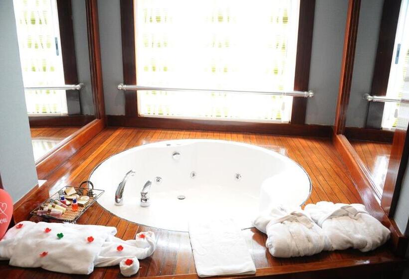 اتاق استاندارد با وان آب گرم, Saturn Palace Resort   All Inclusive
