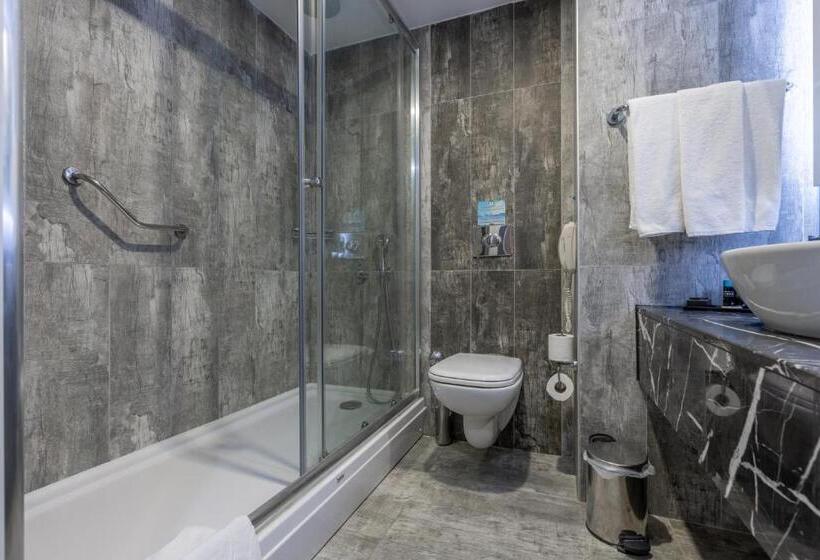 اتاق خانوادگی با چشم‌انداز کوه, Saturn Palace Resort   All Inclusive