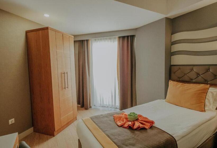 اتاق خانوادگی با چشم‌انداز کوه, Saturn Palace Resort   All Inclusive