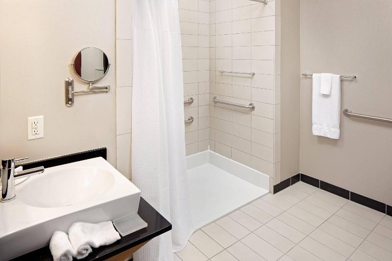 Suite Queen Bed, Springhill Suites By Marriott Green Bay
