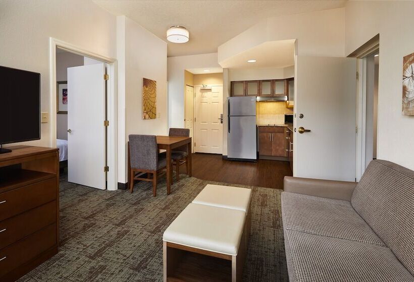 سوئیت برای معلولان, Staybridge Suites Orlando South, An Ihg