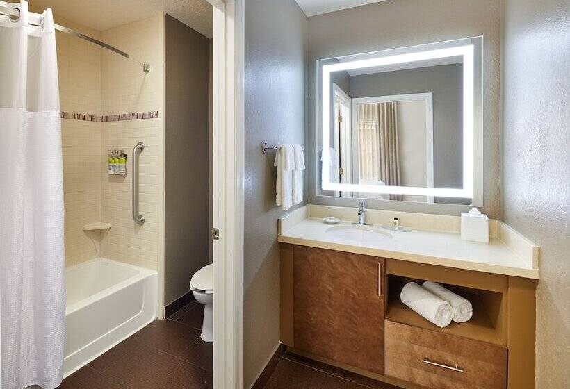 سوئیت برای معلولان, Staybridge Suites Orlando South, An Ihg