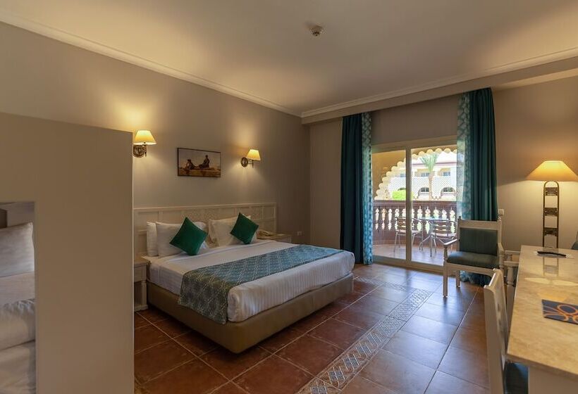 اتاق خانوادگی با تختخواب سفری, Sunrise Mamlouk Palace Resort