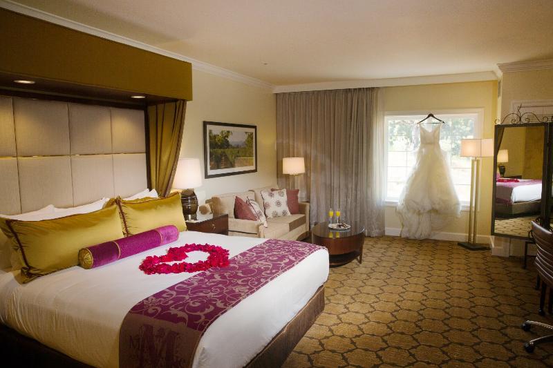 اتاق لوکس, The Meritage Resort And Spa