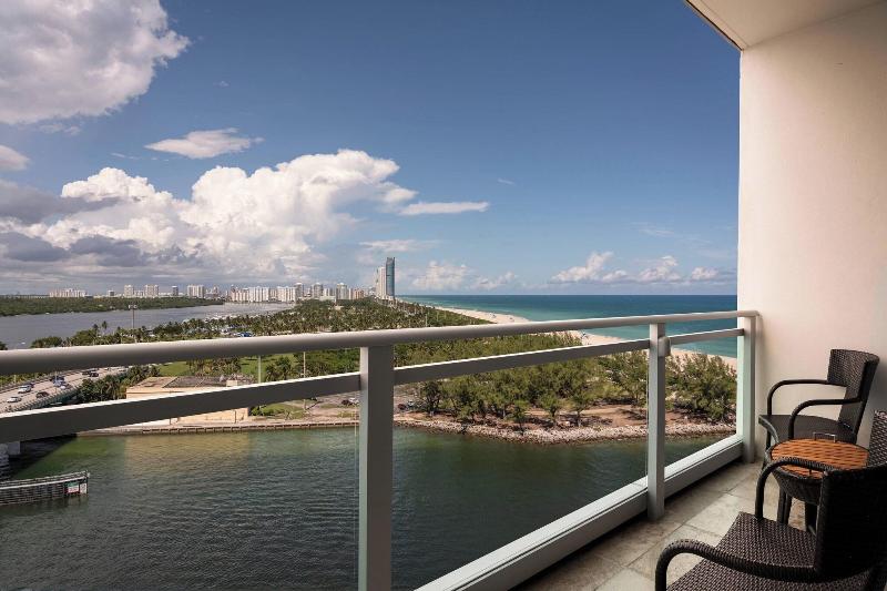 اتاق استاندارد با تخت بزرگ, The Ritzcarlton Bal Harbour, Miami