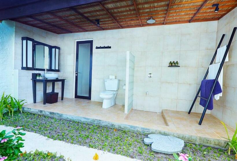 بانگلوی استاندارد, Kuredu Island Resort & Spa