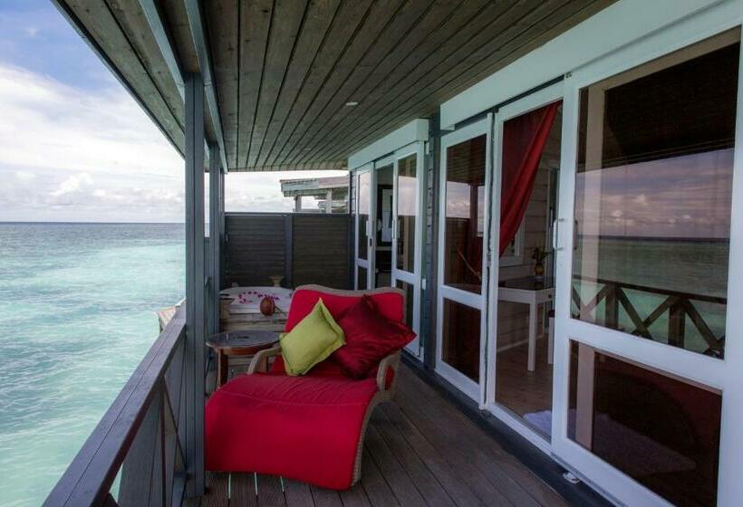 سوییت با چشم‌انداز دریا, Kuredu Island Resort & Spa