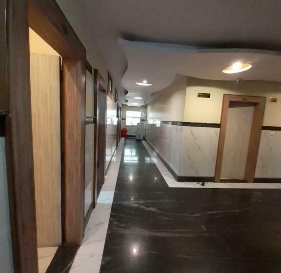 اتاق لوکس چهار تخته, Metro Inn