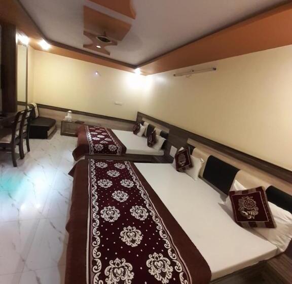 اتاق لوکس چهار تخته, Metro Inn