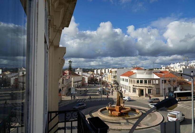 اتاق لوکس با بالکن, Downtown Loule