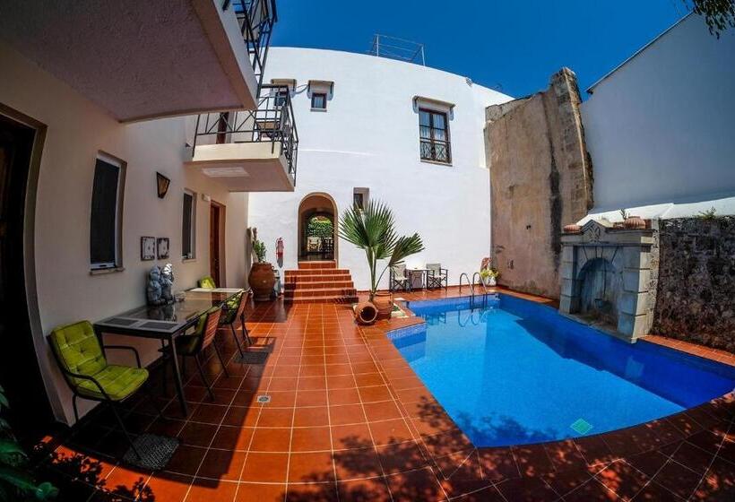 스탠다드 스튜디오, Calergi Residence Monthly Offers