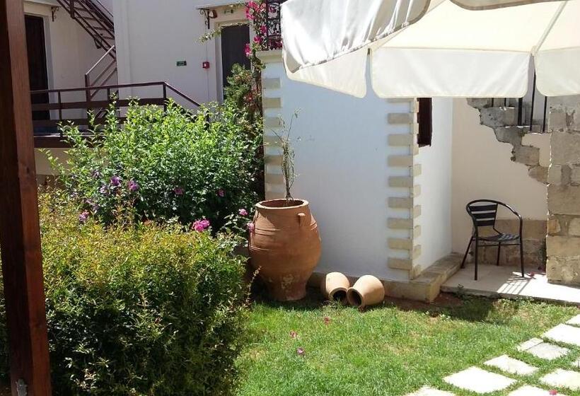 디럭스 스튜디오, Calergi Residence Monthly Offers