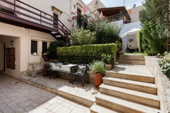 디럭스 스튜디오, Calergi Residence Monthly Offers