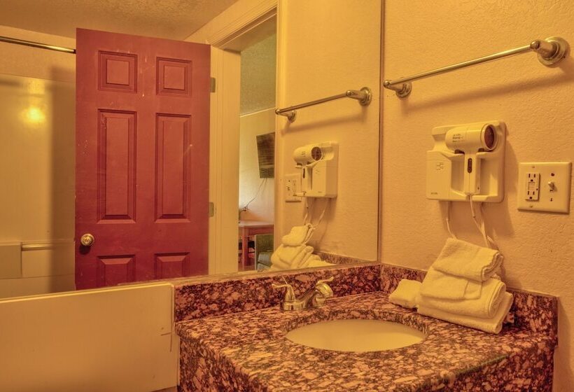 اتاق لوکس, Clearwater