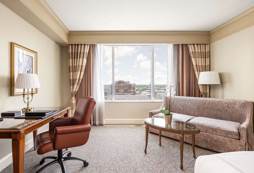 Deluxe Room Adapted for people with reduced mobility, Conrad Indianapolis