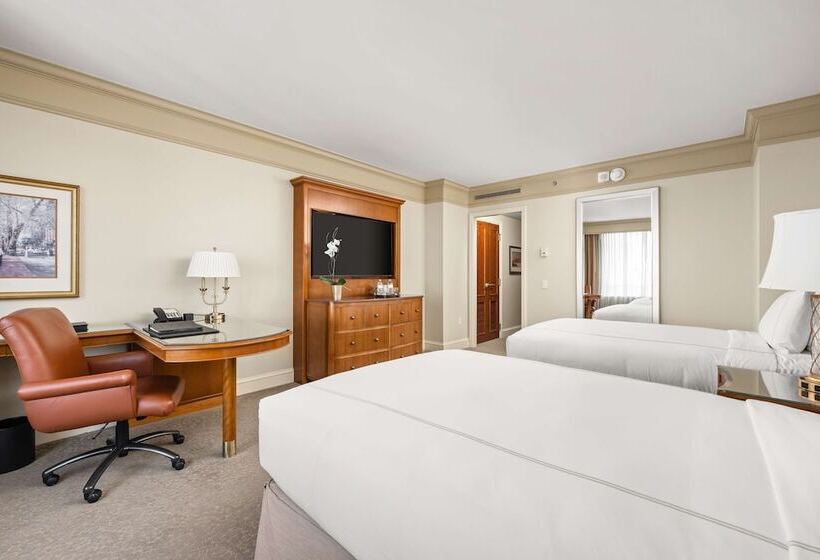 Quarto superior, Conrad Indianapolis