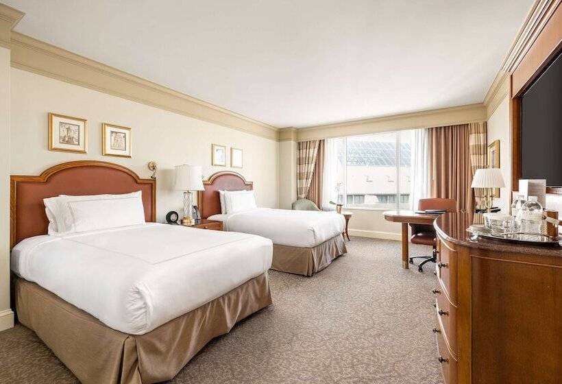 Deluxe Room, Conrad Indianapolis