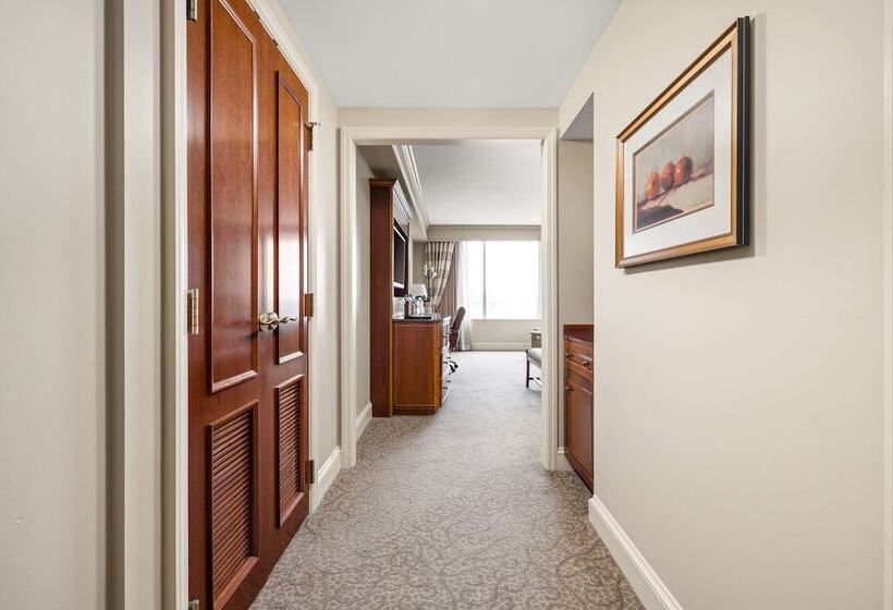 Deluxe Room Adapted for people with reduced mobility, Conrad Indianapolis