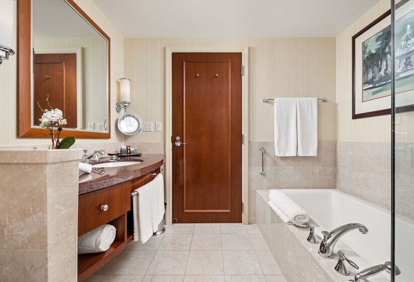 Quarto superior, Conrad Indianapolis