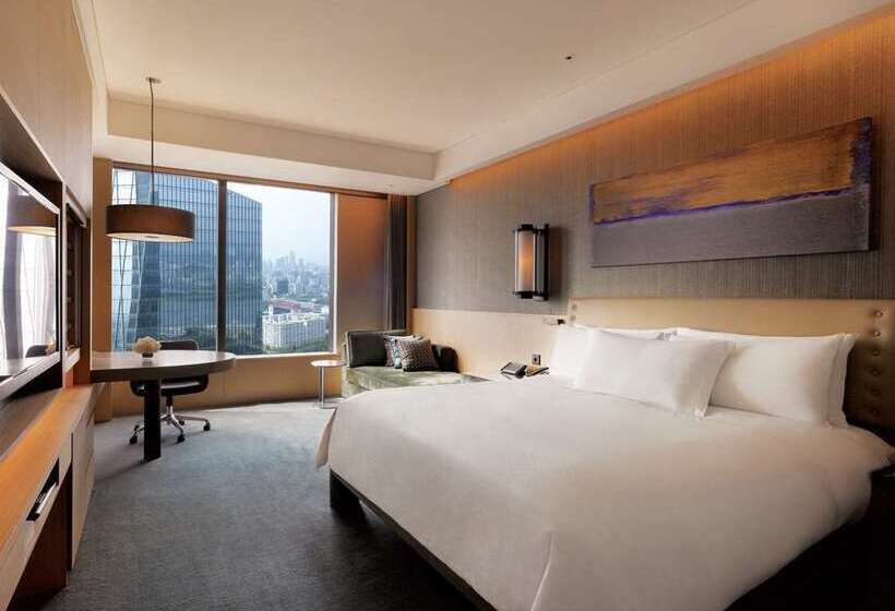 اتاق لوکس با تخت بزرگ, Conrad Indianapolis