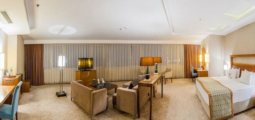 سوییت جونیور, Dedeman Konya Hotel Convention Center