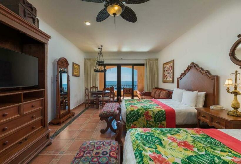 سوییت خانوادگی, Hacienda Encantada Resort & Residences