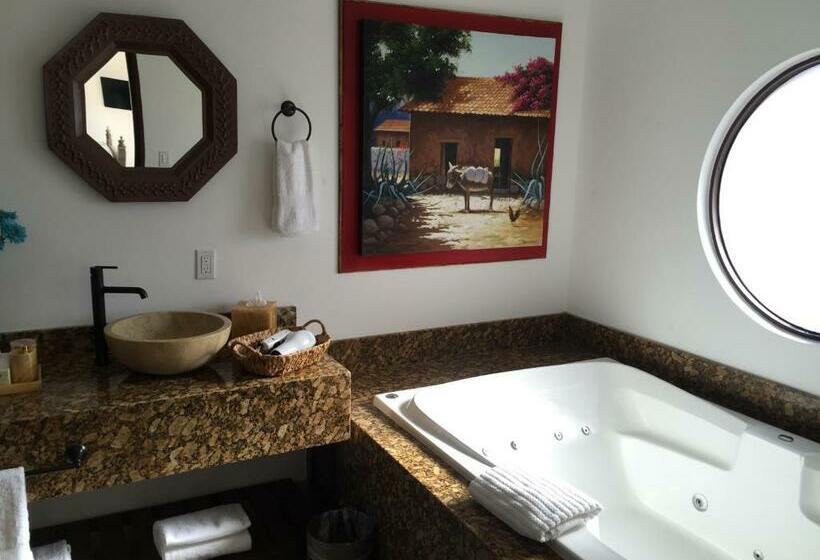 ویلای 2 خوابه, Hacienda Encantada Resort & Residences