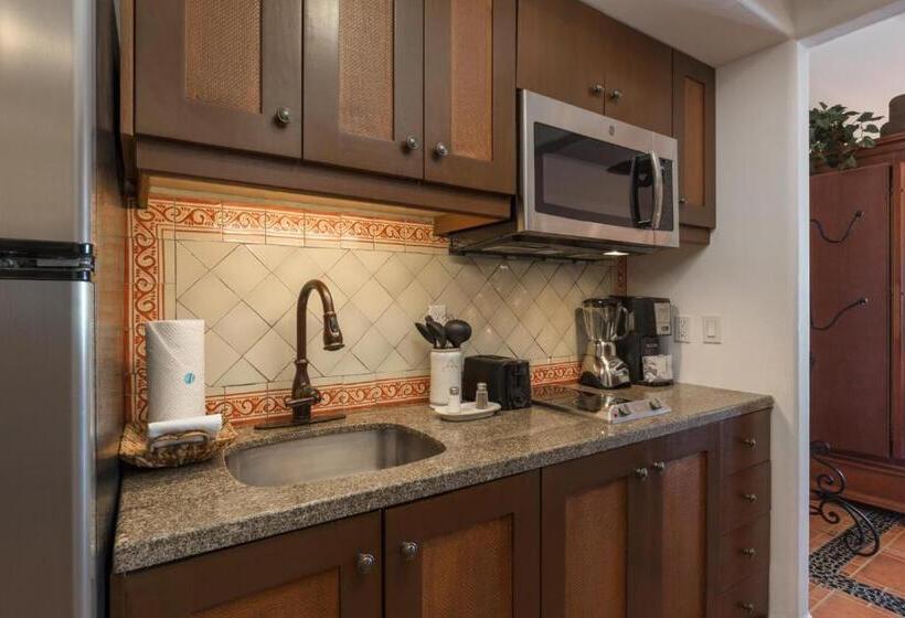 سوییت خانوادگی, Hacienda Encantada Resort & Residences