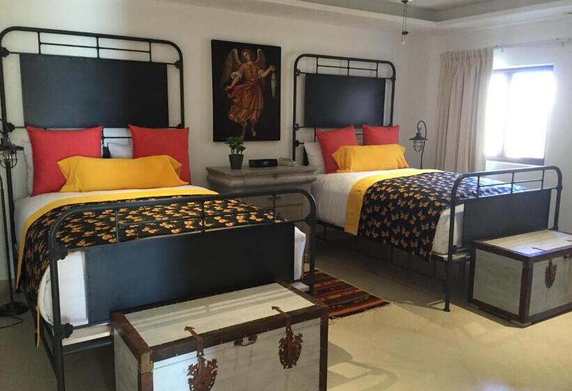 ویلای 2 خوابه, Hacienda Encantada Resort & Residences