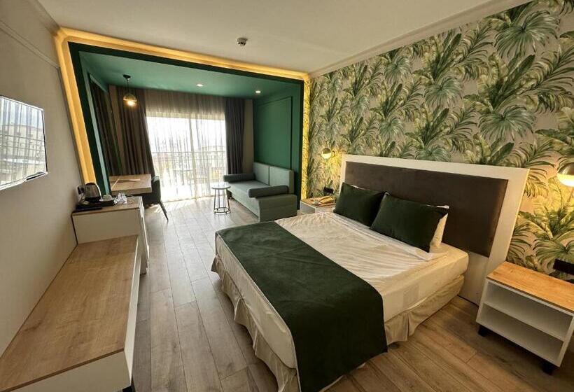 اتاق استاندارد سه نفره, L'Oceanica Beach Resort