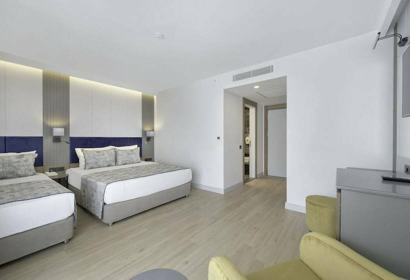 اتاق استاندارد سه نفره, Sealife Kemer Resort Hotel   All Inclusive
