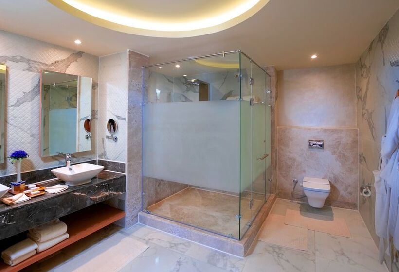 سوئیت با چشم‌انداز, Pickalbatros Palace   Aqua Park Hurghada