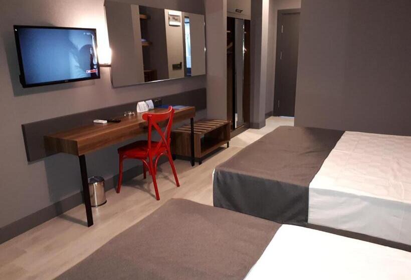 اتاق استاندارد سه نفره, Ramira City Hotel   Adult Only