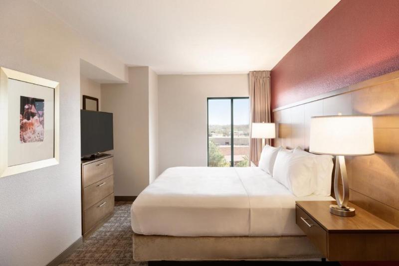 キングサイドベッドのスタンダードワンルーム, Staybridge Suites San Antonio Downtown Convention Center, An Ihg