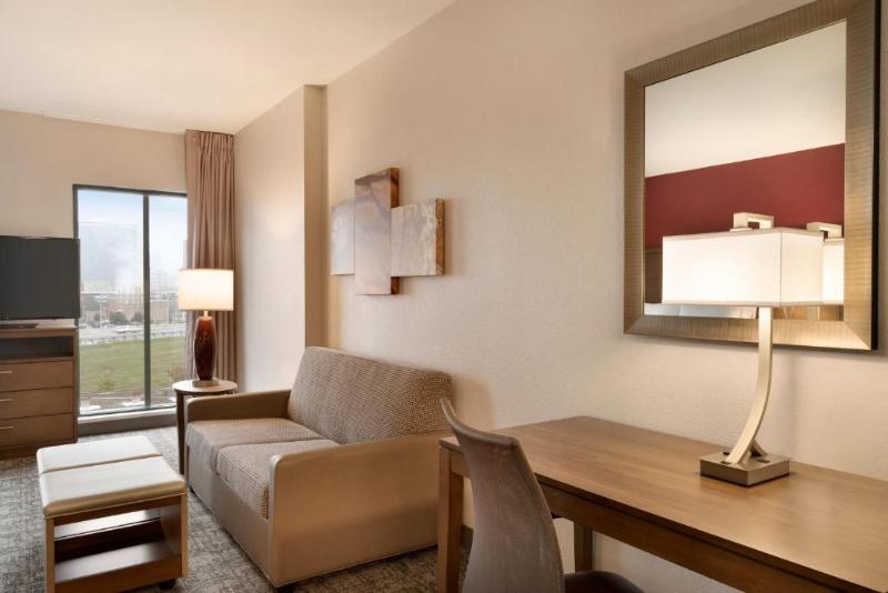 キングサイドベッドのスタンダードワンルーム, Staybridge Suites San Antonio Downtown Convention Center, An Ihg