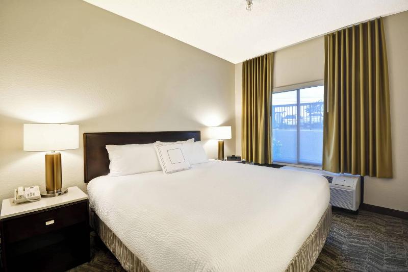 キングサイズベッドのスイートルーム, Staybridge Suites San Antonio Downtown Convention Center, An Ihg