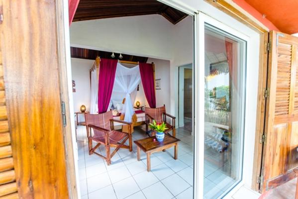 بانگلوی استاندارد, Vanivola & Spa