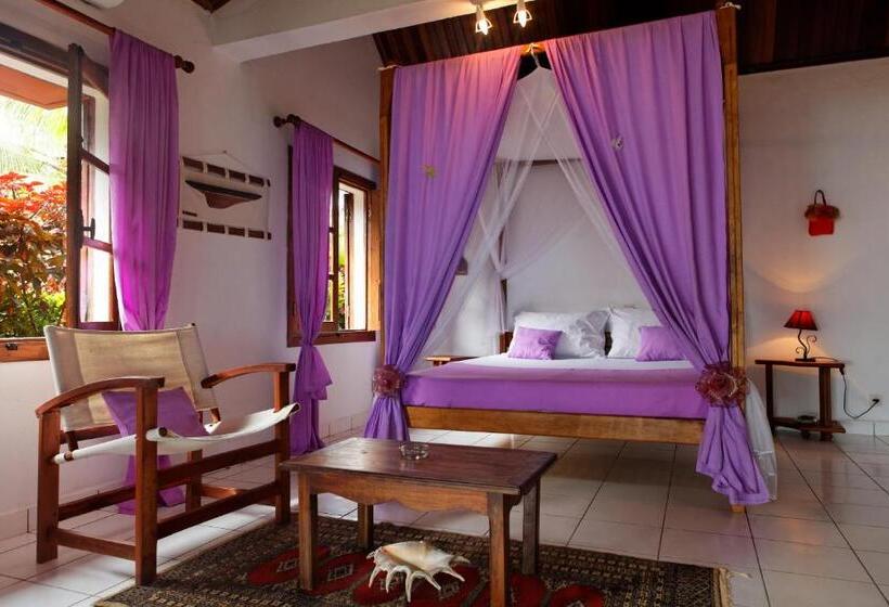 بانگلوی استاندارد, Vanivola & Spa
