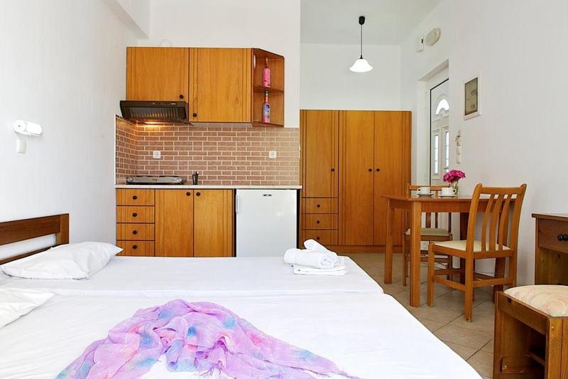 استودیوی استاندارد, Kasapakis Hotel & Apartments