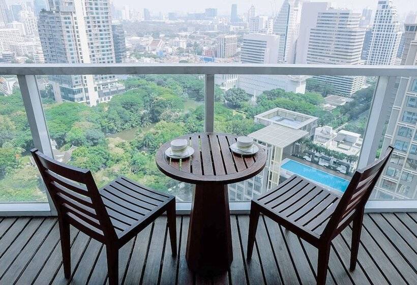 2 Bedroom Premium Apartment, Urbana Langsuan