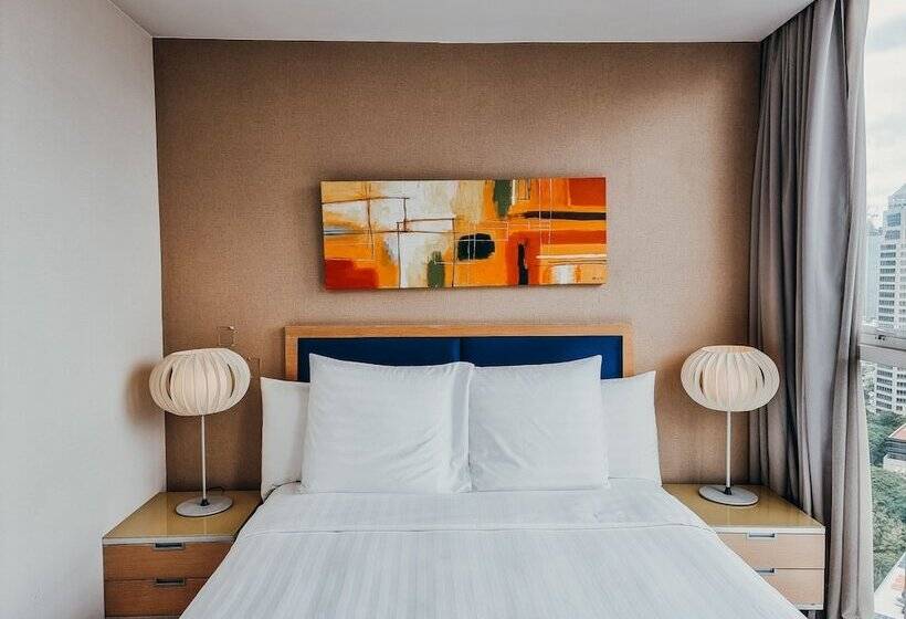 2 Schlafzimmer Premium Apartment, Urbana Langsuan