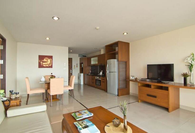 سوییت جونیور با چشم‌انداز استخر, Bella Villa Cabana